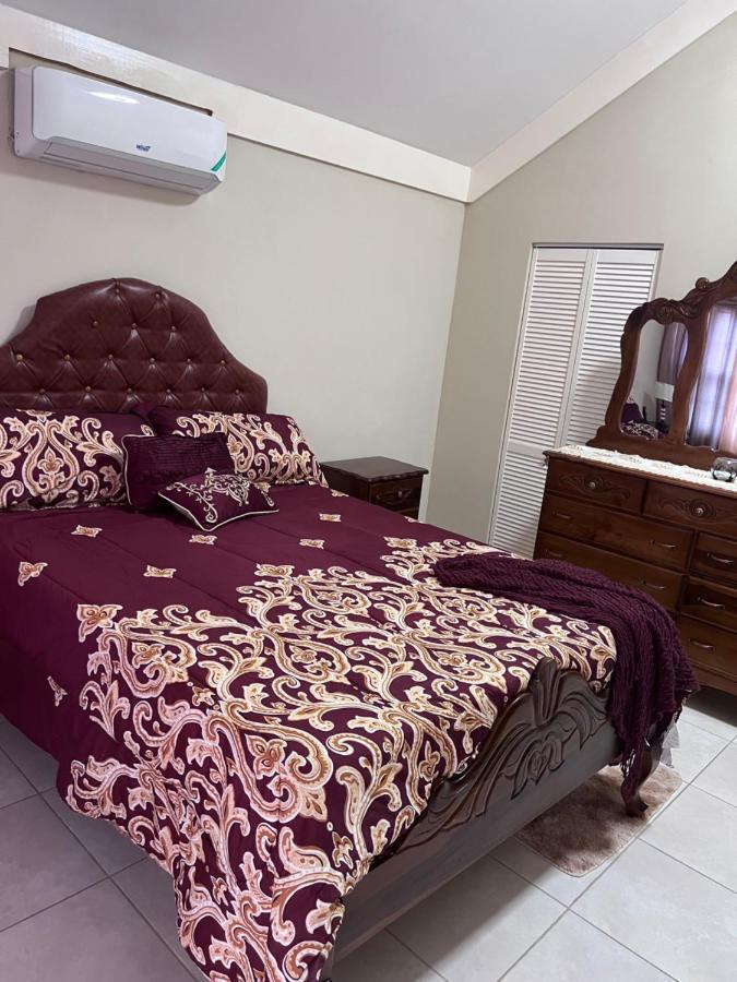 Comfort Rest Ocho Rios Exterior foto